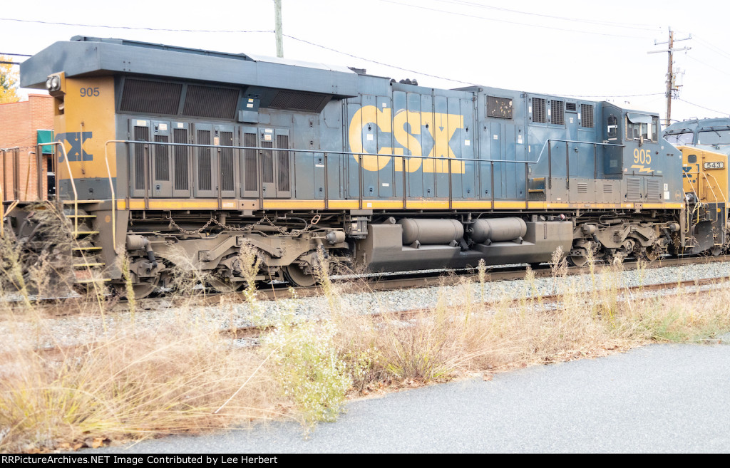 CSX 905